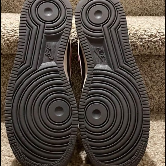 Nike A-F1 ‘82 girls size 5.5 - Picture 4 of 5